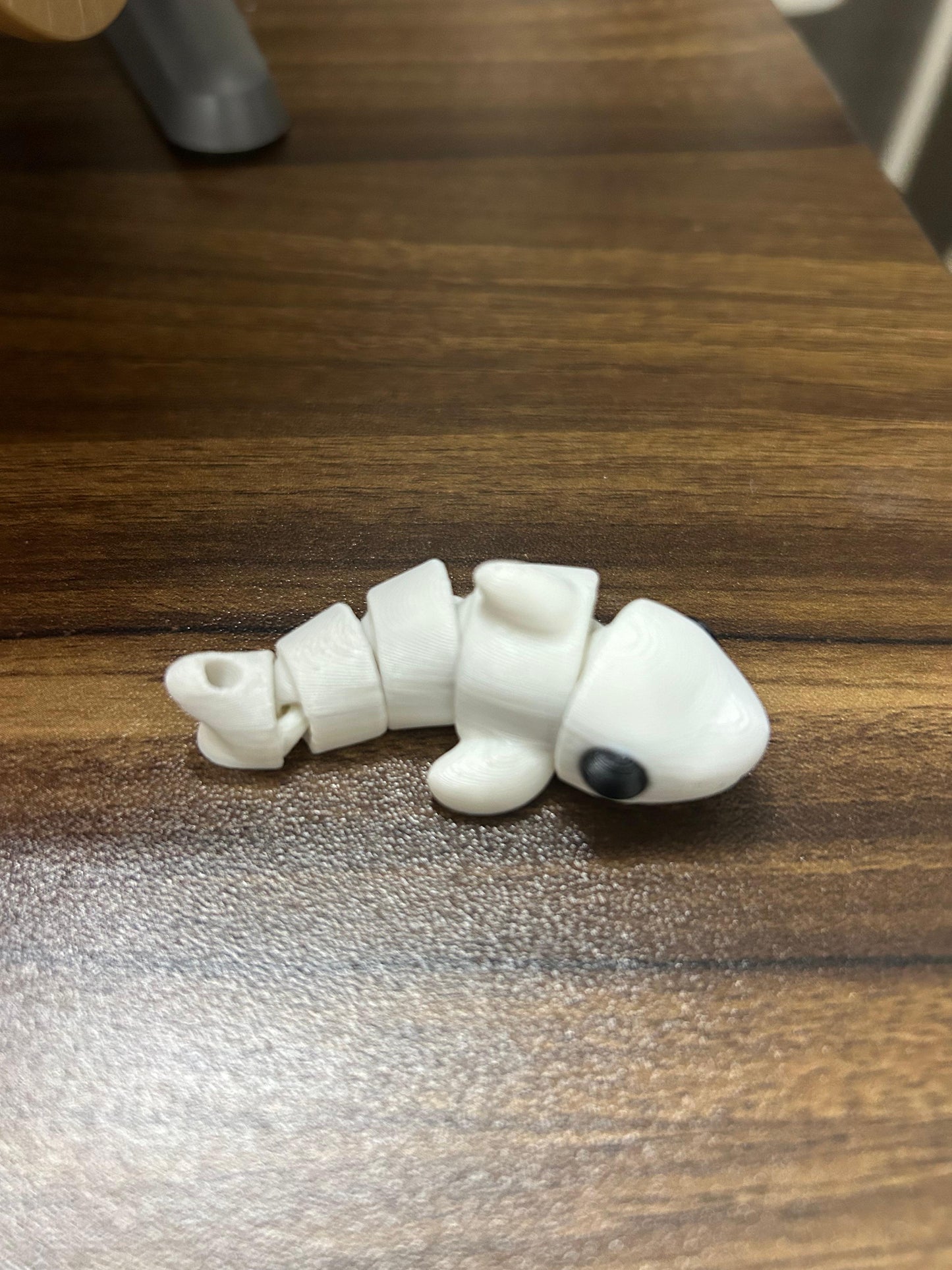 Flexi Shark Keychain – 3D Printed Movable Shark | Cute Articulated Shark Charm | Unique Gift for Ocean Lovers, Collectors & Kids