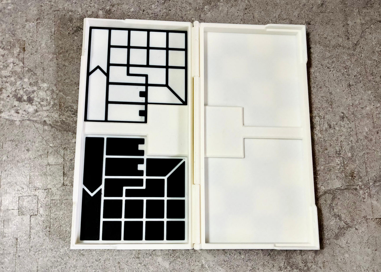 Minimalist 3d Printed Chess Set | Portable Chess Set | Foldable Chess Set Board | Travel Friendly Chess Set
