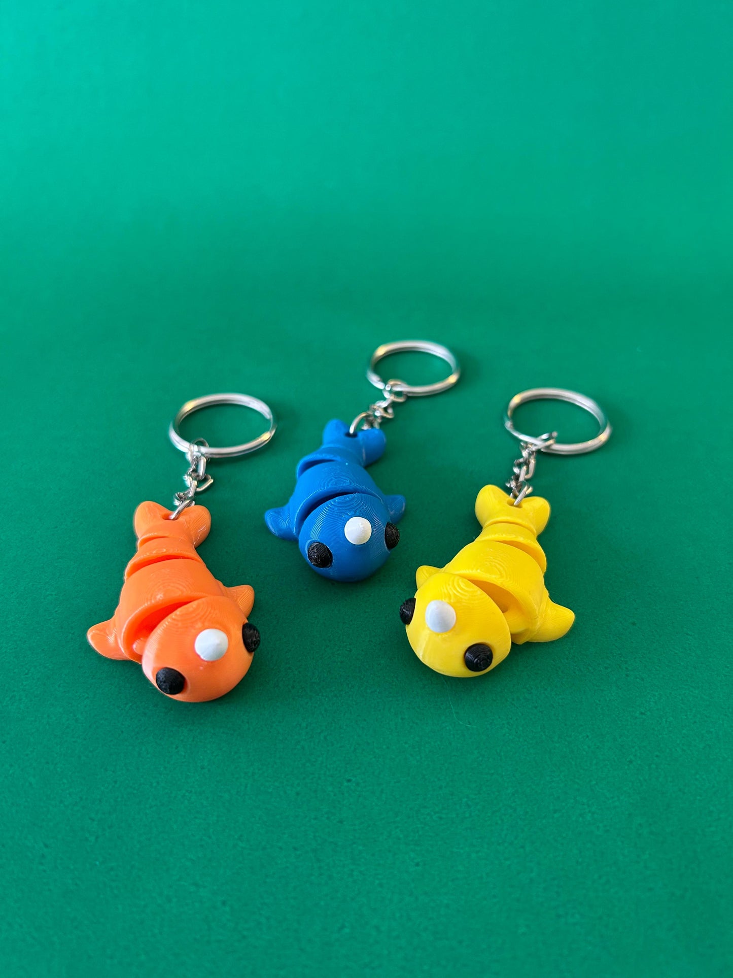 Flexi Fish Keychain | Cute Articulated Fish Charm | Unique Gift for Ocean Lovers, Collectors & Kids